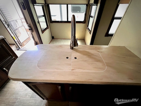 2019 Palomino Columbus Compass 389FLC RV Photo 2