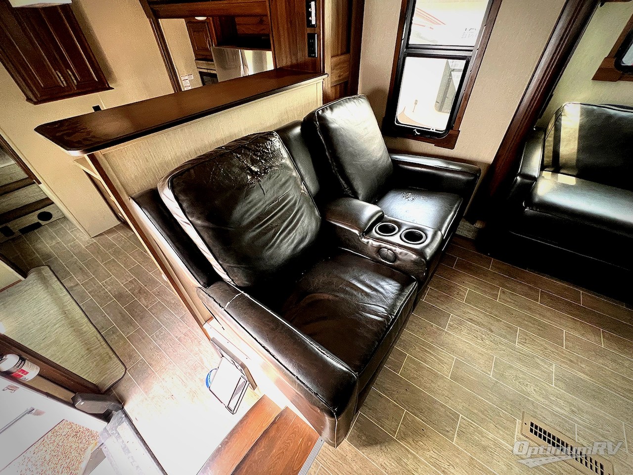 2019 Palomino Columbus Compass 389FLC Photo 15