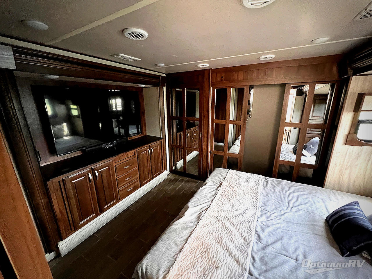 2019 Palomino Columbus Compass 389FLC Photo 20