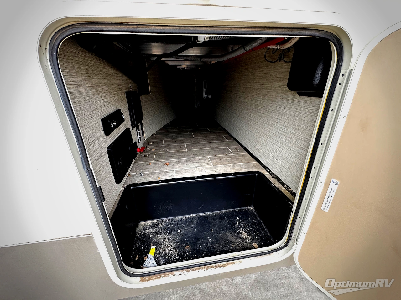 2019 Palomino Columbus 1492 386FK Photo 2