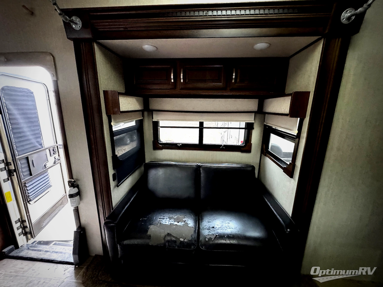 2019 Palomino Columbus 1492 386FK Photo 5