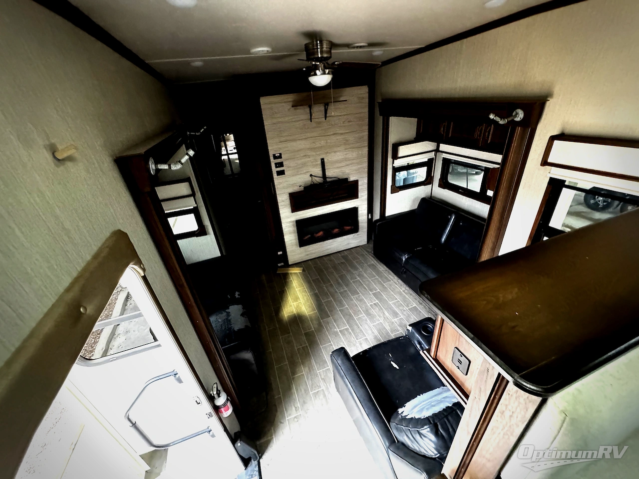 2019 Palomino Columbus 1492 386FK Photo 18