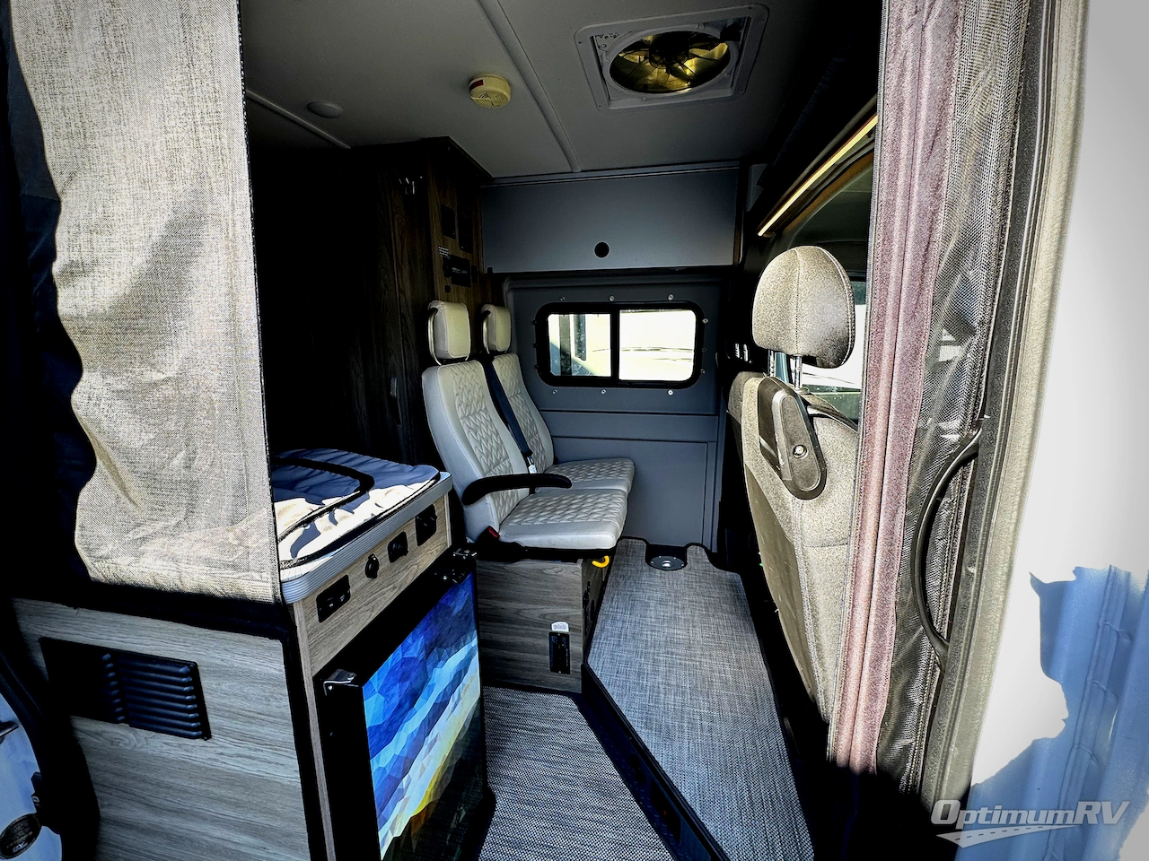 2024 Winnebago Solis 59PX Photo 5