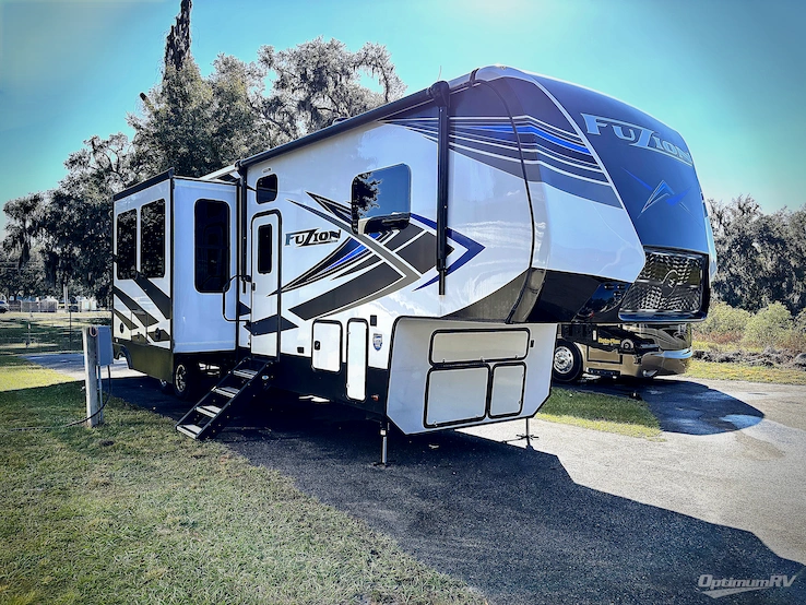 2021 Keystone Fuzion 373 RV Photo 1