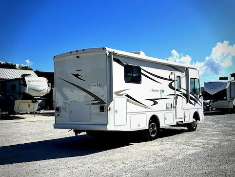 2013 Itasca Sunstar 26HE RV Photo 2