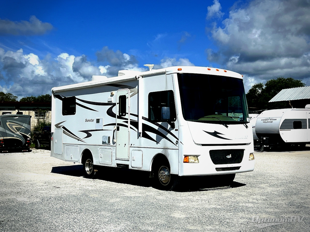 2013 Itasca Sunstar 26HE Photo 1