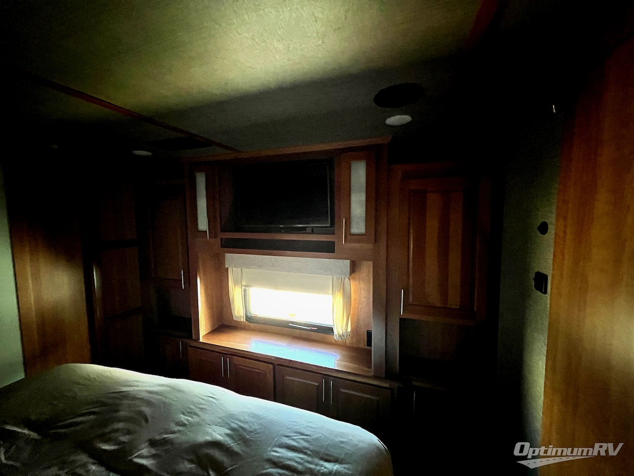 2017 Augusta RV Ambition AB-38RL Photo 22