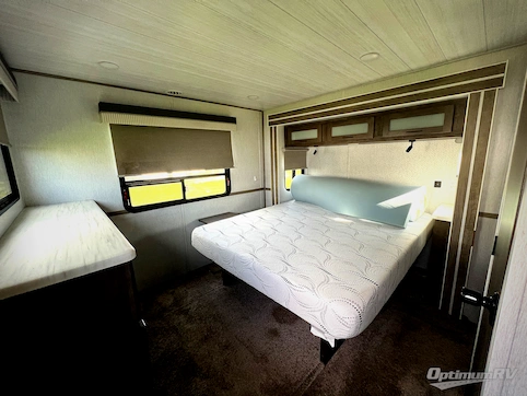 2022 Forest River Wildwood Grand Lodge 42FLDL RV Photo 4