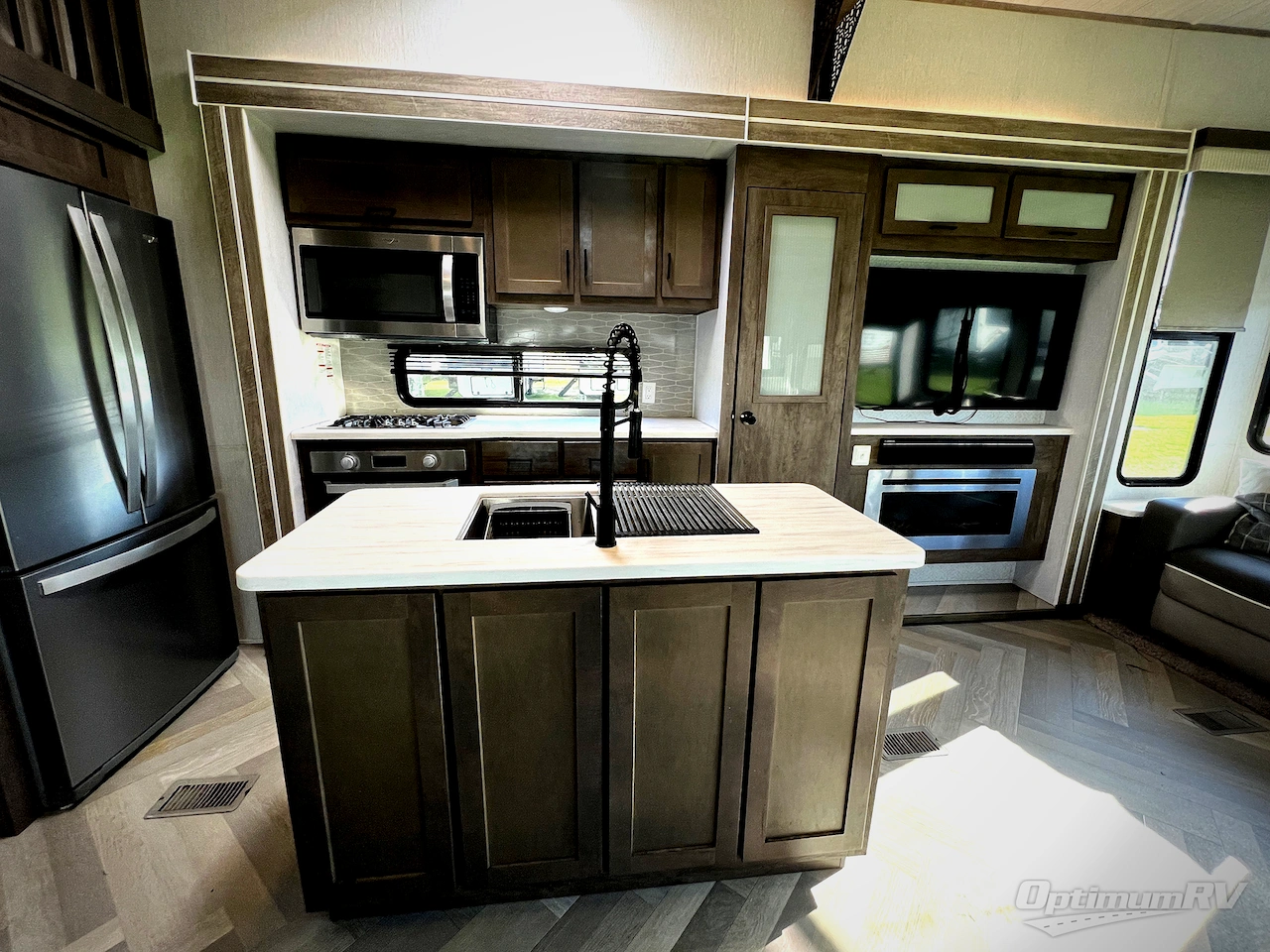 2022 Forest River Wildwood Grand Lodge 42FLDL Photo 10