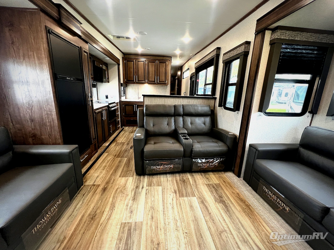 2021 KZ Durango Half-Ton D290RLT Photo 5