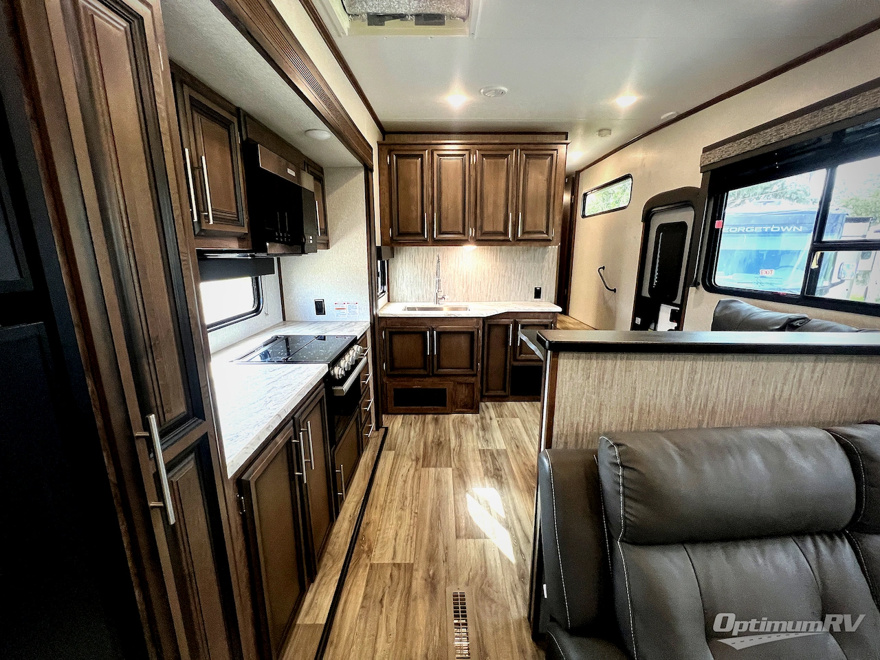 2021 KZ Durango Half-Ton D290RLT Photo 10