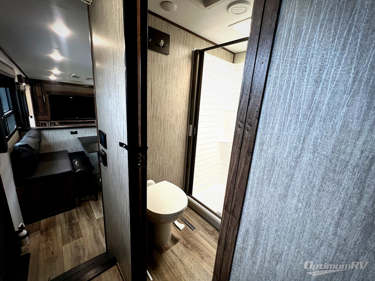 2021 KZ Durango Half-Ton D290RLT Photo 19