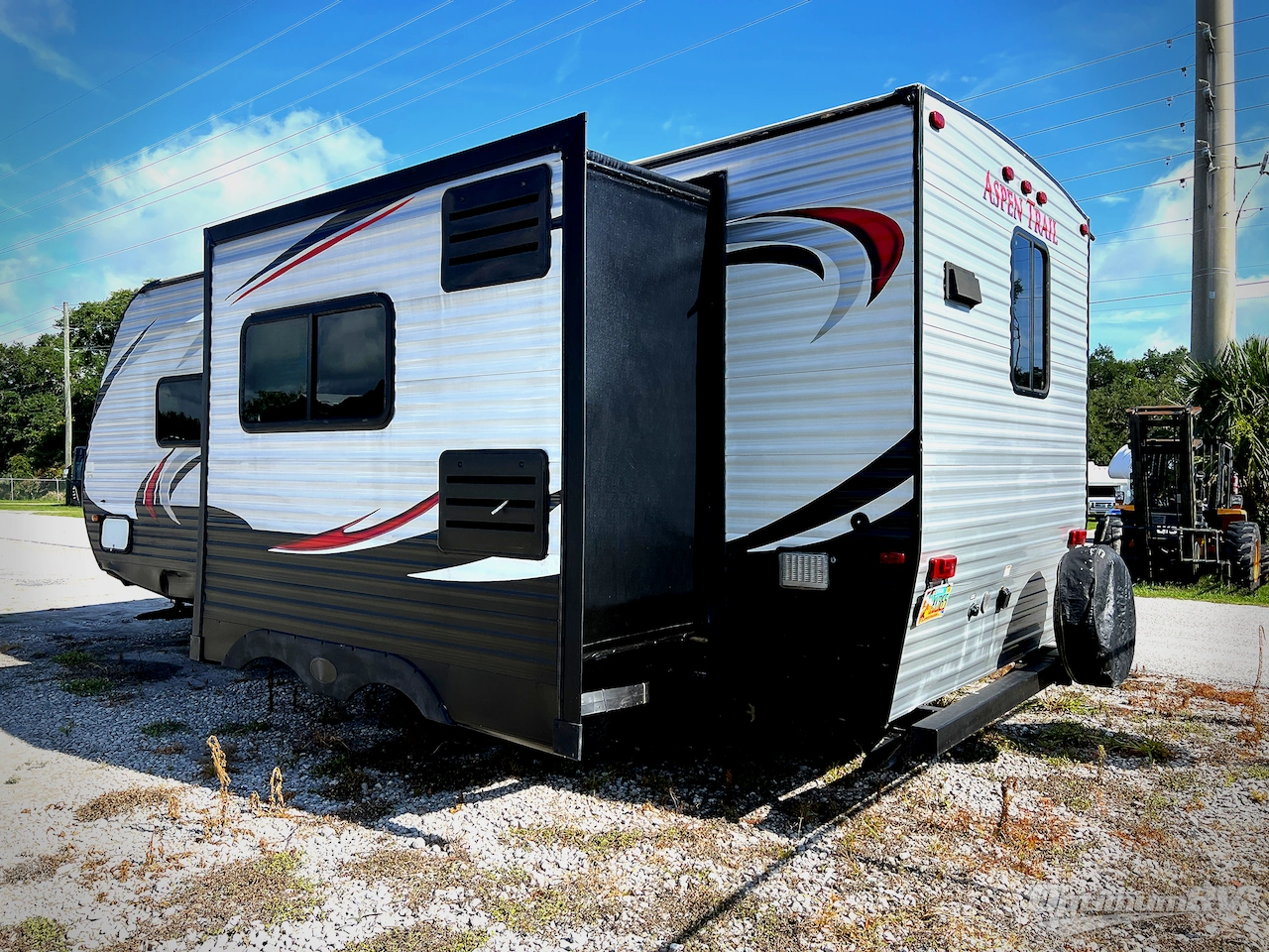 2015 Dutchmen Aspen Trail 2390RKS Photo 2