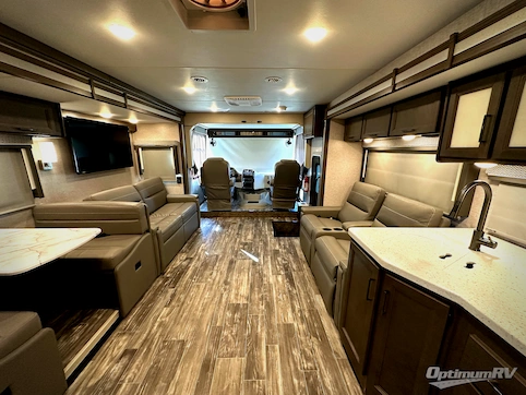 2023 Thor Hurricane 34R RV Photo 2