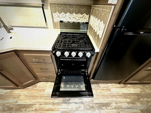 2023 Thor Hurricane 34R RV Photo 3