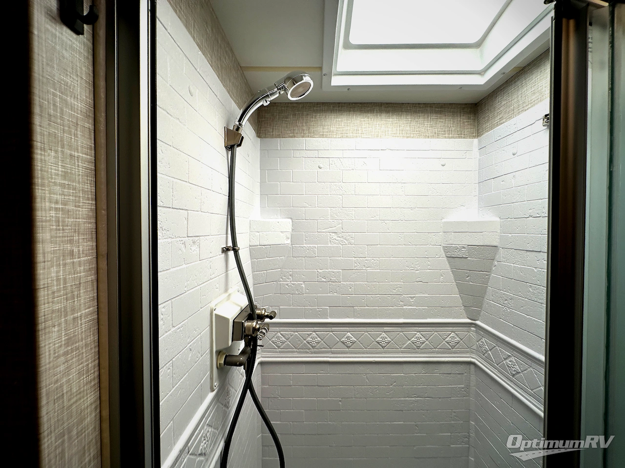 2023 Thor Hurricane 34R Photo 20