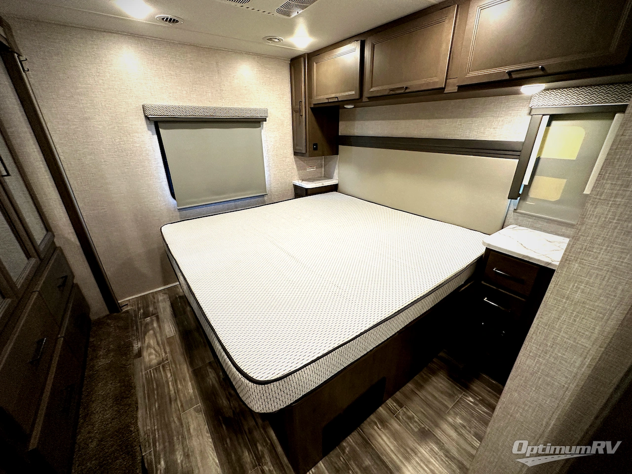 2023 Thor Hurricane 34R Photo 22