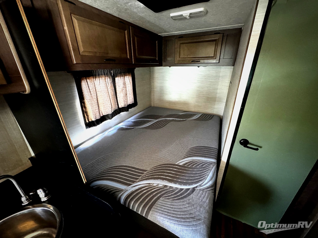 2020 Thor Majestic 23A Photo 17