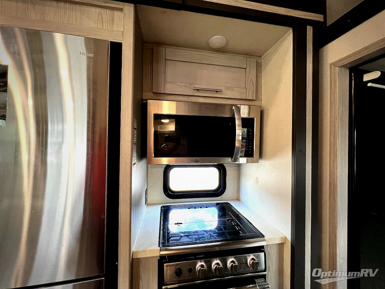 2022 Keystone Fuzion 424 Photo 12