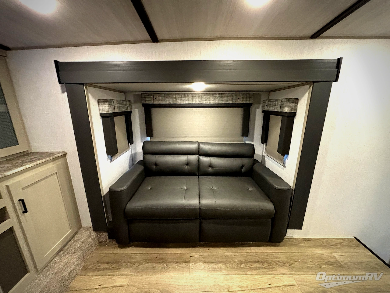 2023 Forest River Salem Hemisphere 378FL Photo 9