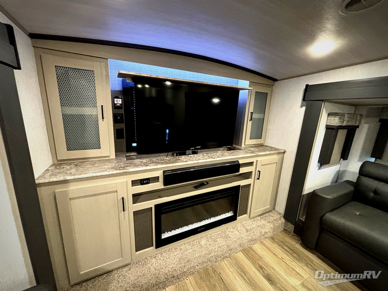 2023 Forest River Salem Hemisphere 378FL Photo 10