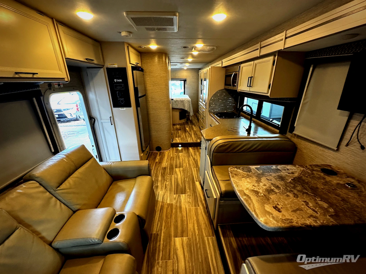 2022 Thor Four Winds 31W Photo 15