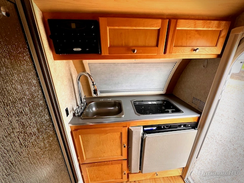 2015 Little Guy Worldwide TAB S Basic RV Photo 2