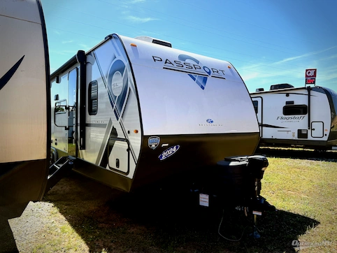 Used 2024 Keystone Passport SL 268BH Featured Photo