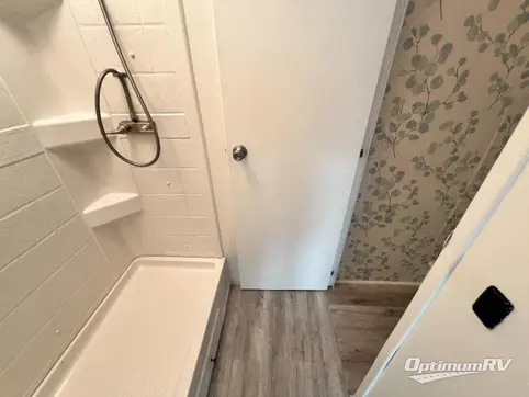 2014 Coachmen Pursuit 31BDP RV Photo 3