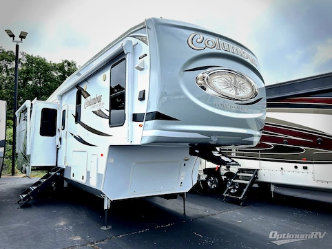 Used 2021 Palomino Columbus Compass 298RLC Featured Photo