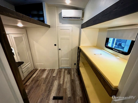 2018 Jayco North Point 379DBFS RV Photo 3