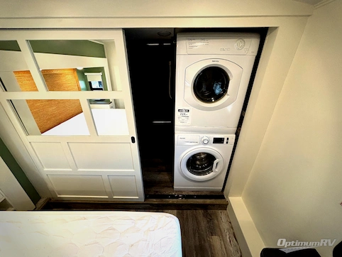 2018 Jayco North Point 379DBFS RV Photo 4