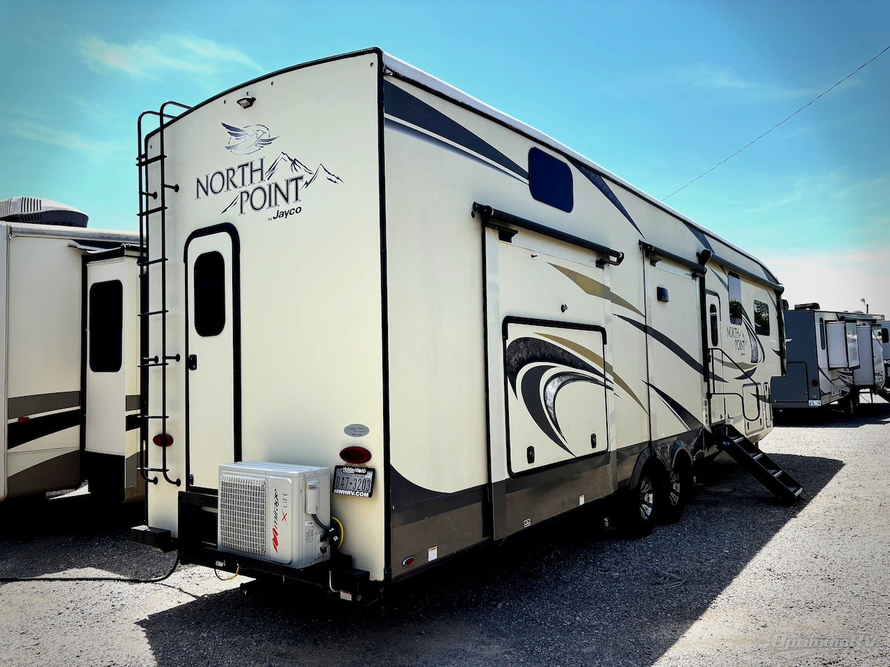 2018 Jayco North Point 379DBFS Photo 2
