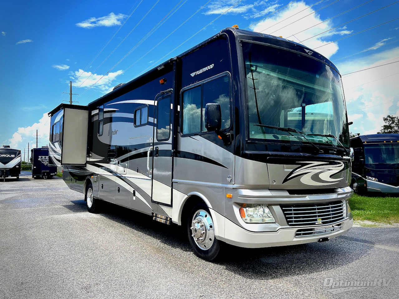 2012 Fleetwood Bounder 35K Photo 1