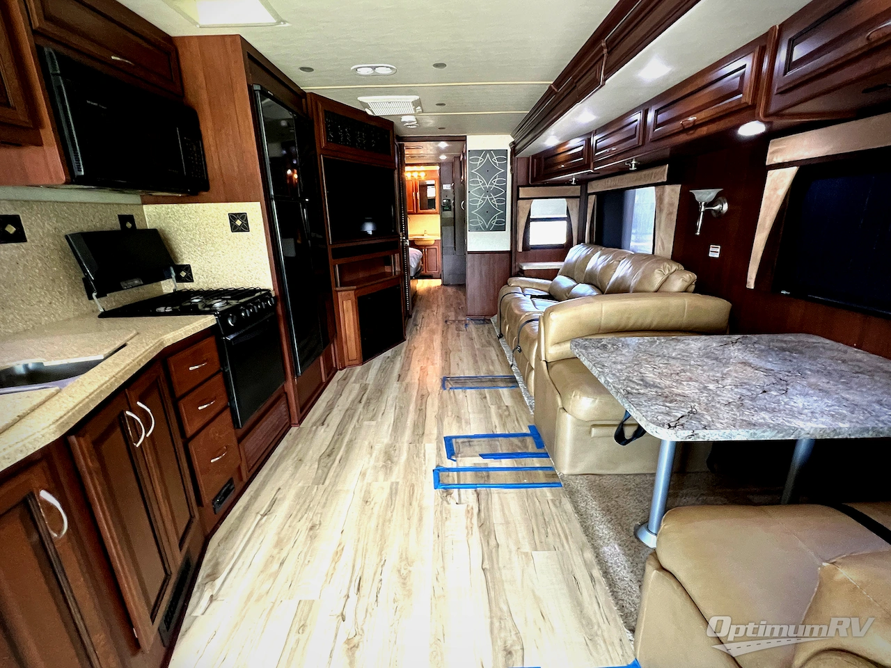 2012 Fleetwood Bounder 35K Photo 4