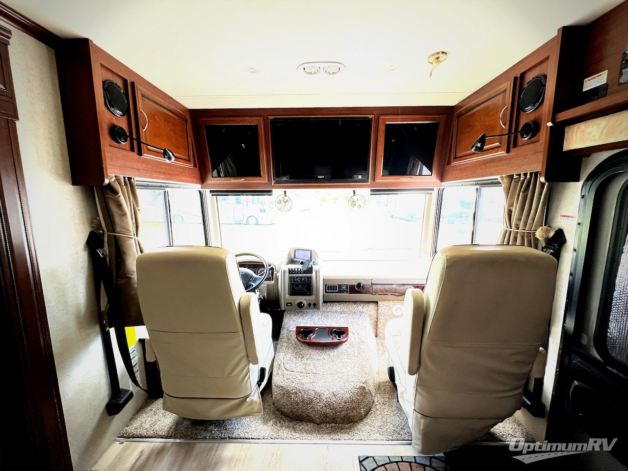 2012 Fleetwood Bounder 35K Photo 6