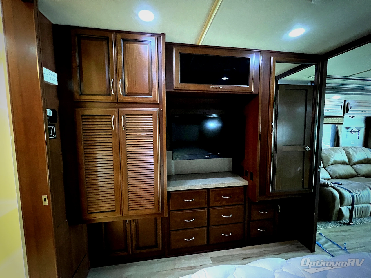 2012 Fleetwood Bounder 35K Photo 20