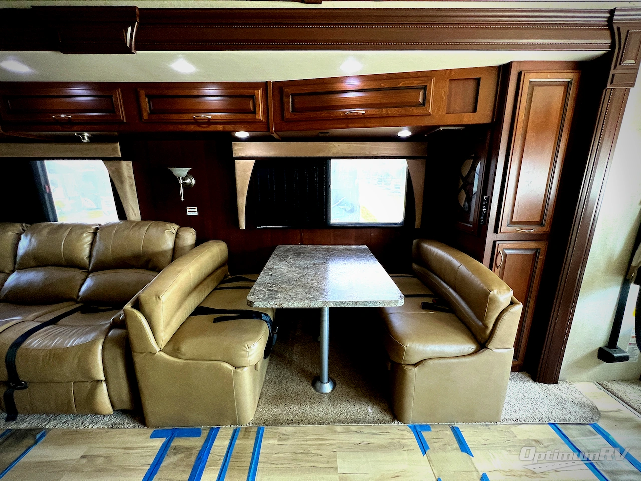 2012 Fleetwood Bounder 35K Photo 13