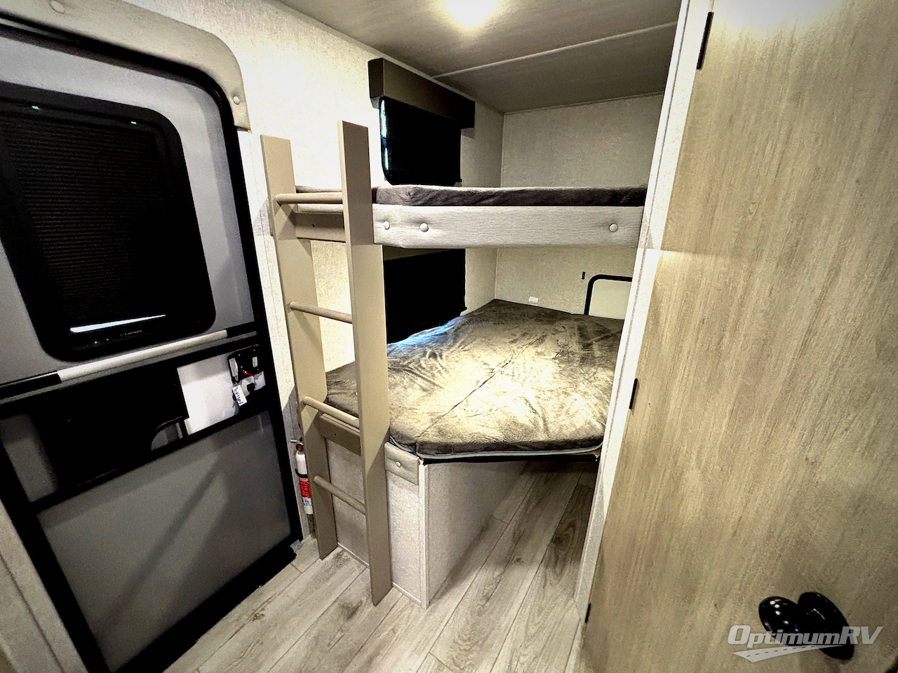 2025 East To West Alta 2800KBH Photo 13