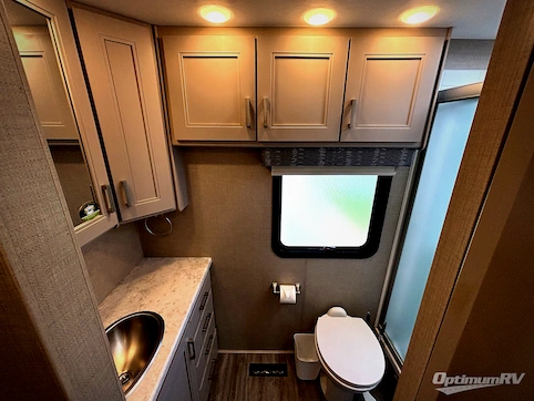 2022 Thor Miramar 37.1 RV Photo 3