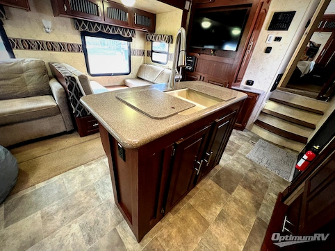 2015 Forest River Flagstaff Classic Super Lite 8528IKWS RV Photo 3