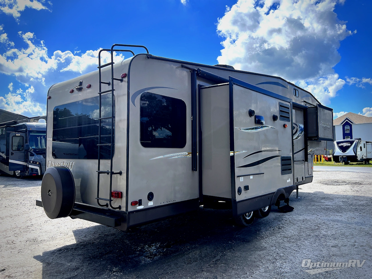 2015 Forest River Flagstaff Classic Super Lite 8528IKWS Photo 3