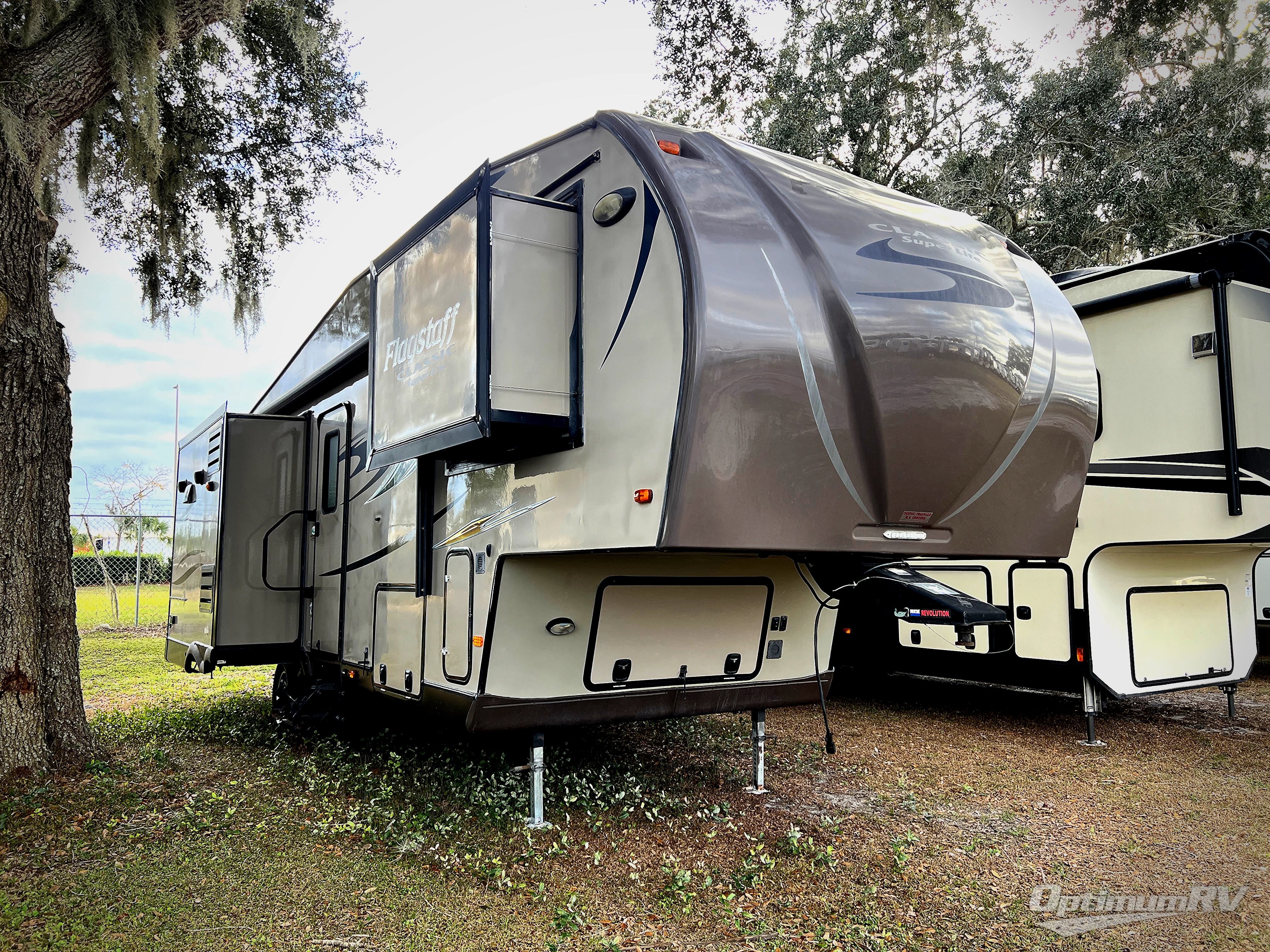 Used 2015 Forest River Flagstaff Classic Super Lite 8528IKWS Fifth