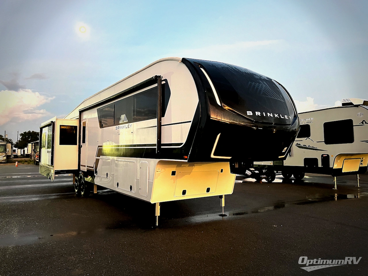 2024 Brinkley Model Z 3610 Photo 1