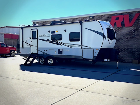 Used 2021 Forest River Flagstaff Micro Lite 25FBLS Featured Photo