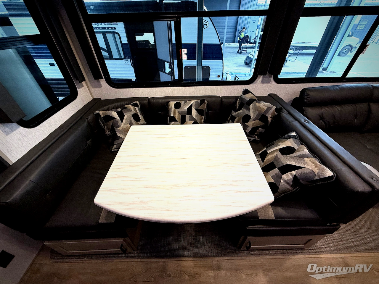 2023 Forest River Salem Hemisphere 356QB Photo 6