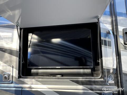2023 Holiday Rambler Vacationer 35K RV Photo 4