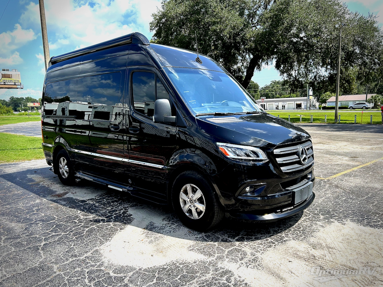 2022 Airstream Interstate Nineteen Std. Model Photo 1
