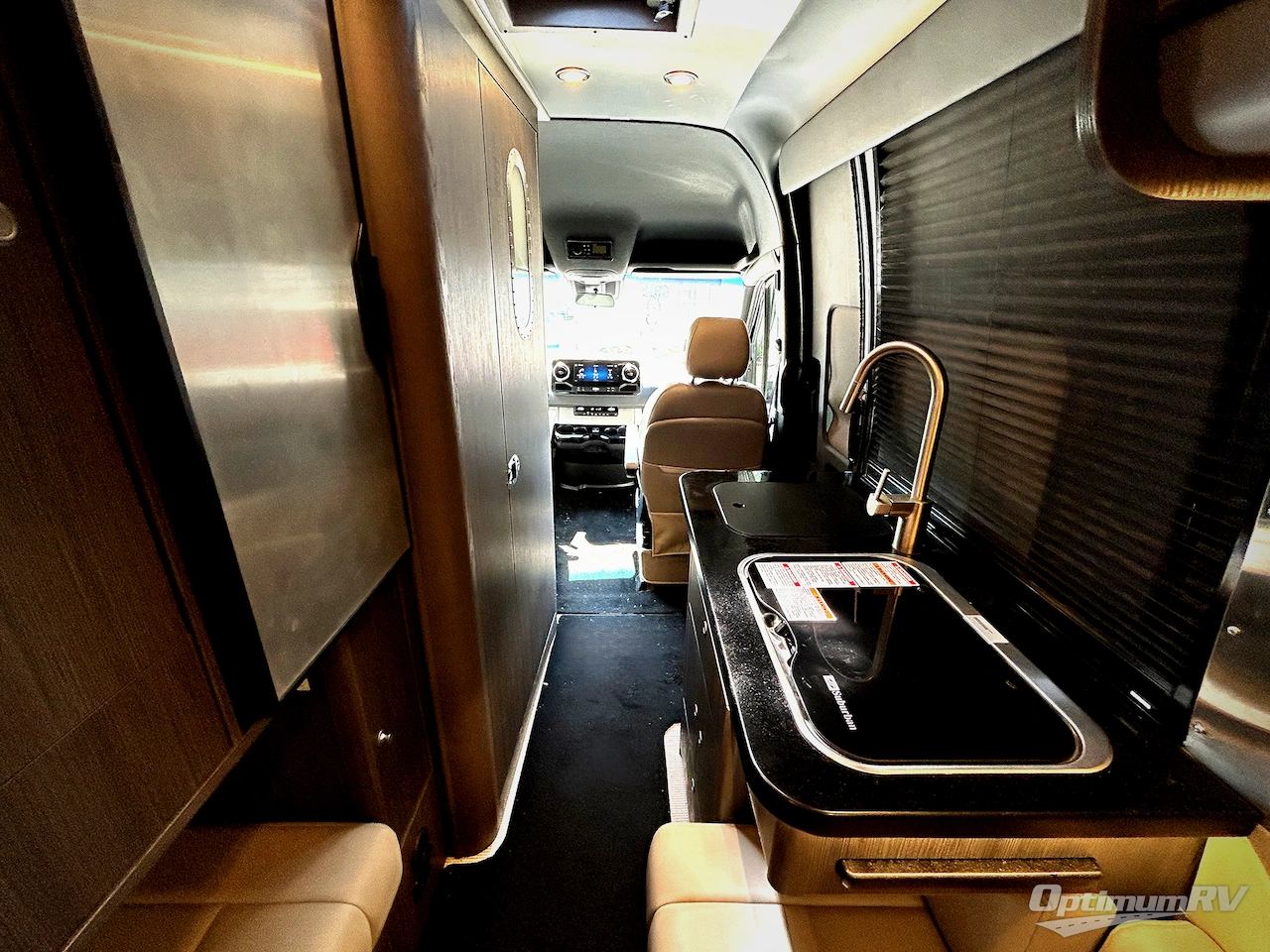 2022 Airstream Interstate Nineteen Std. Model Photo 5