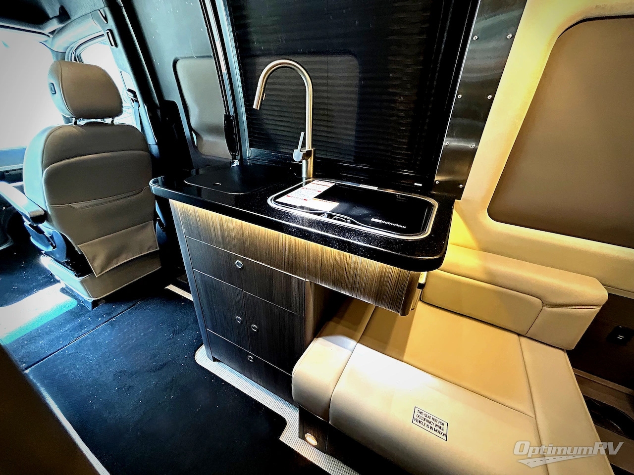 2022 Airstream Interstate Nineteen Std. Model Photo 6